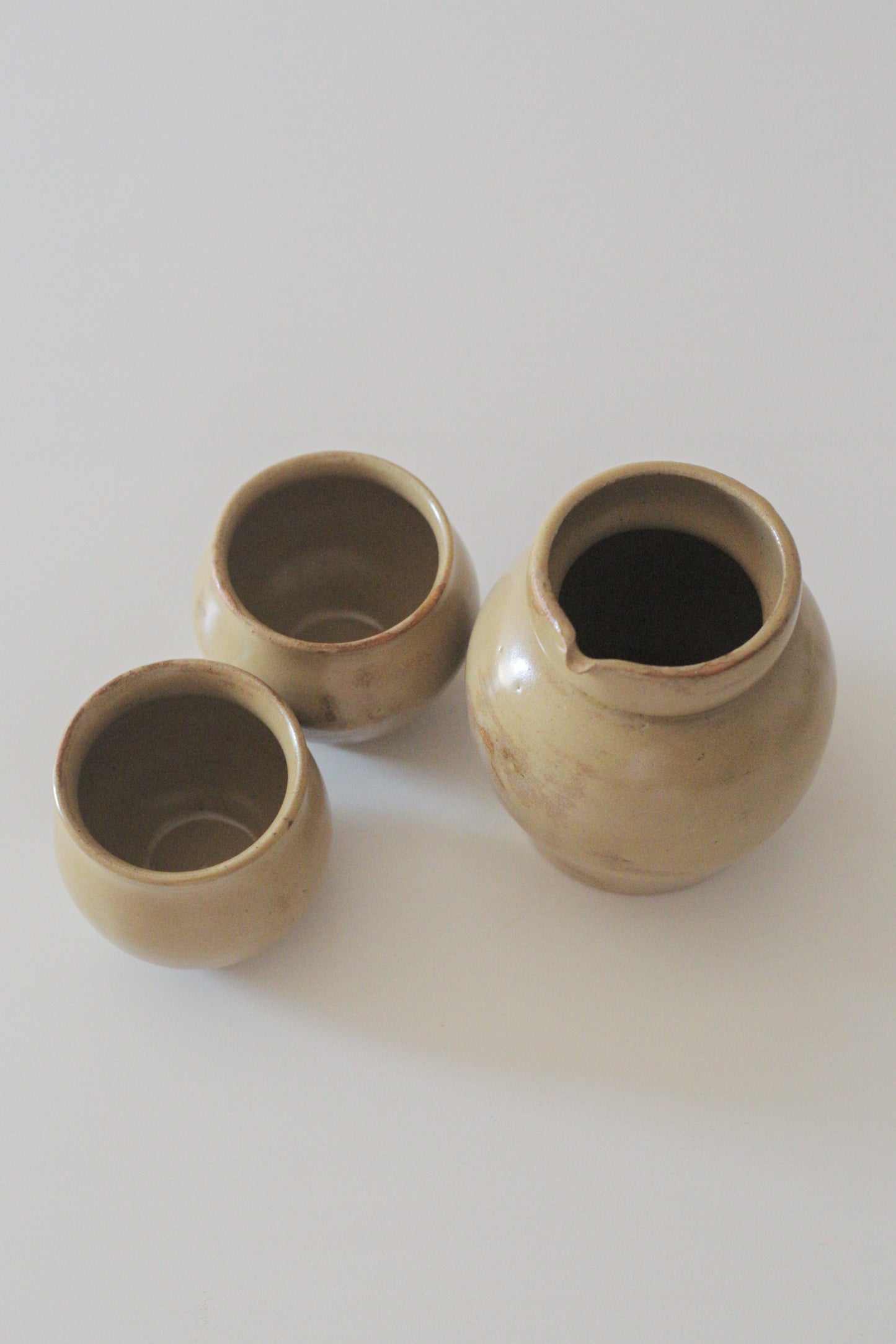 Cream Sake Set